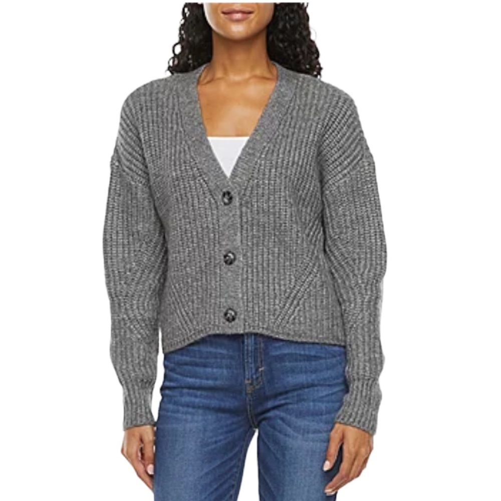a.n.a 4X V Neck Button Front Long Sleeve Cropped Cardigan Sweater Grey Gray